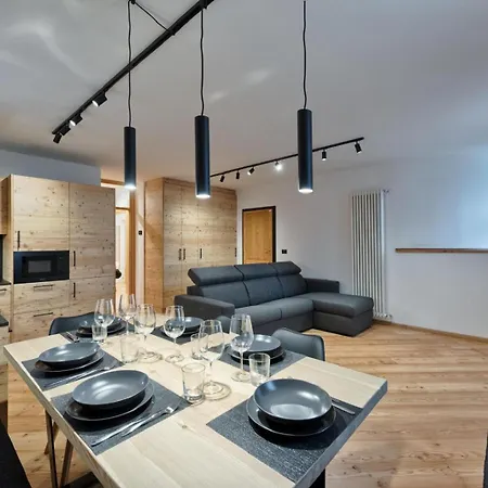 Apartman Ampezzo's New&modern Family Flat
