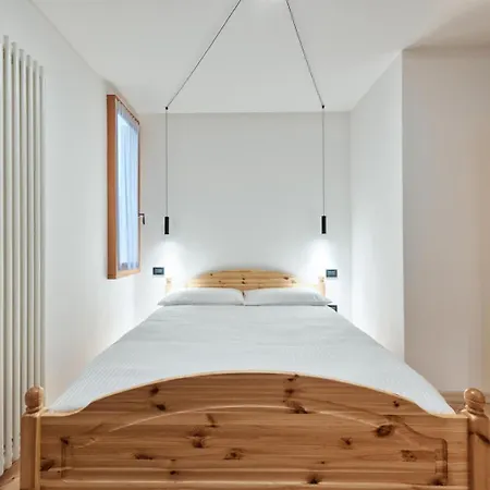 Apartman Ampezzo's New&modern Family Flat