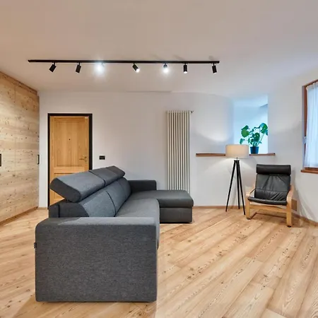 Ampezzo's New&modern Family Flat Apartman